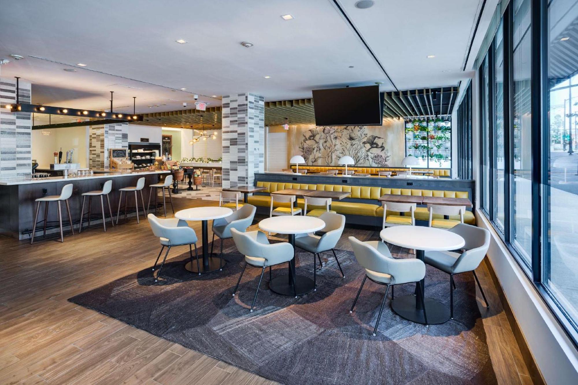 Doubletree By Hilton Hartford Downtown Hotel Екстериор снимка