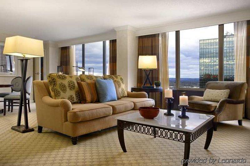 Doubletree By Hilton Hartford Downtown Hotel Стая снимка